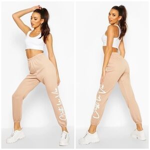Boohoo Tan Stone C’est La Vie Slogan Joggers Stretch Sweatpants Sz 12 Large
